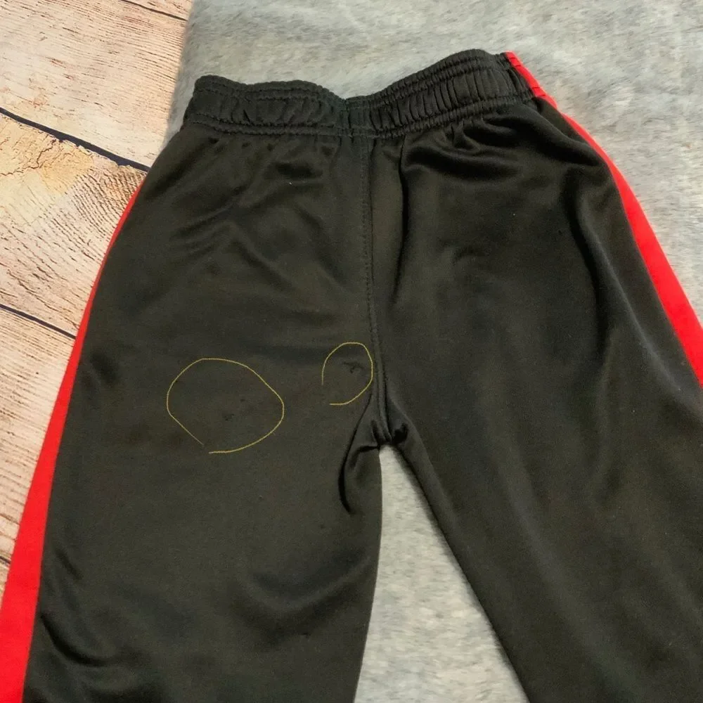 Puma Kid’s Matching Jogger Set Size 5 - Picture 10 of 10